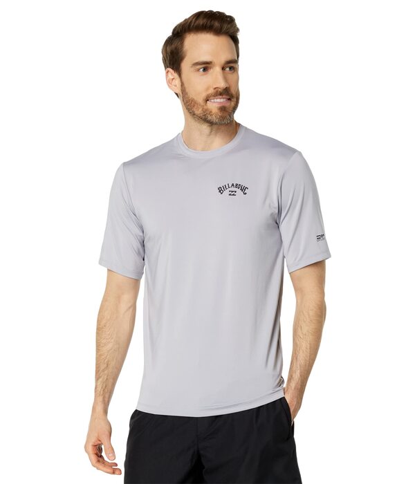 ビラボン メンズ トップのみ 水着 Arch Wave Loose Fit Short Sleeve Surf Tee Grey Violetの通販は 7,906円