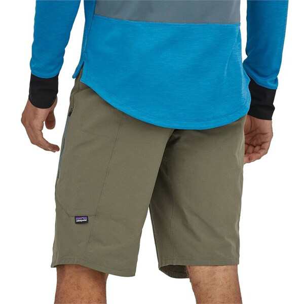 パタゴニア メンズ ハーフパンツ・ショーツ ボトムス Patagonia Landfarer Bike Shorts Basin Green