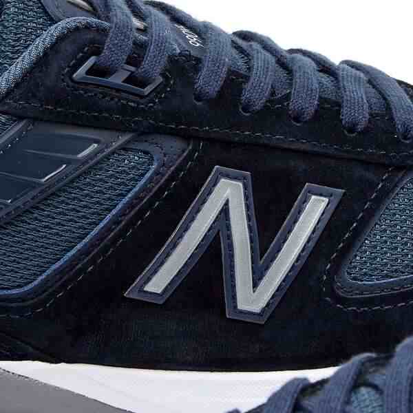 ニューバランス レディース スニーカー シューズ New Balance W990NV5