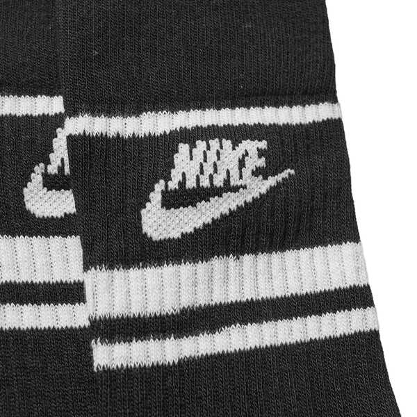 ナイキ メンズ 靴下 アンダーウェア Nike Sportswear Essential Sock - 3 Pack Black & White