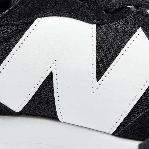 ニューバランス メンズ スニーカー シューズ New Balance MS327CBW Black & White