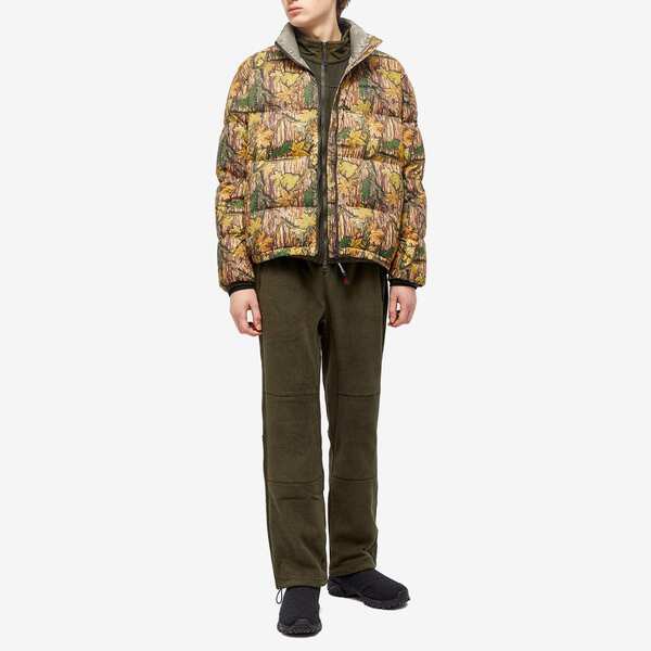 グラミチ メンズ ジャケット・ブルゾン アウター Gramicci Down Puffer Jacket Leaf Camo