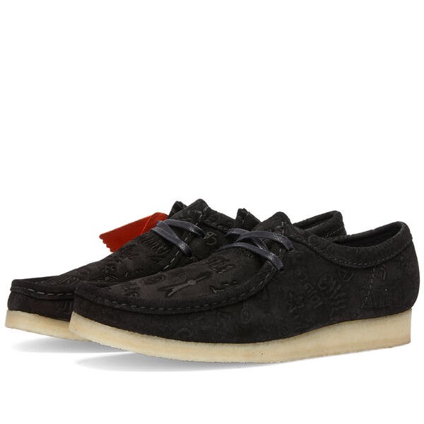 クラークス メンズ スニーカー シューズ Clarks Originals x Civilist Wallabee Black Deboss