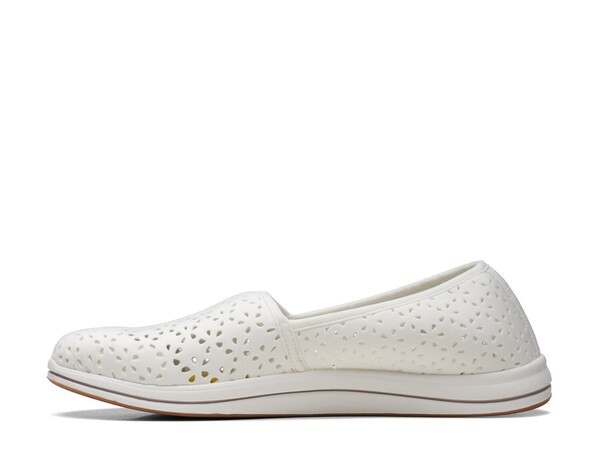 クラークス レディース スリッポン・ローファー シューズ Cloudsteppers Breeze Emily Slip-On White