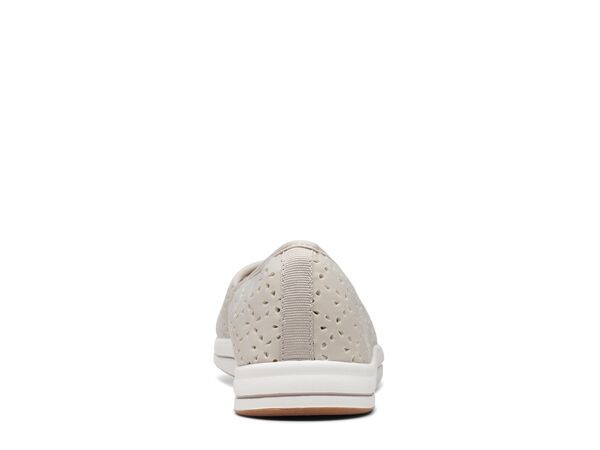 クラークス レディース スリッポン・ローファー シューズ Cloudsteppers Breeze Emily Slip-On Taupe