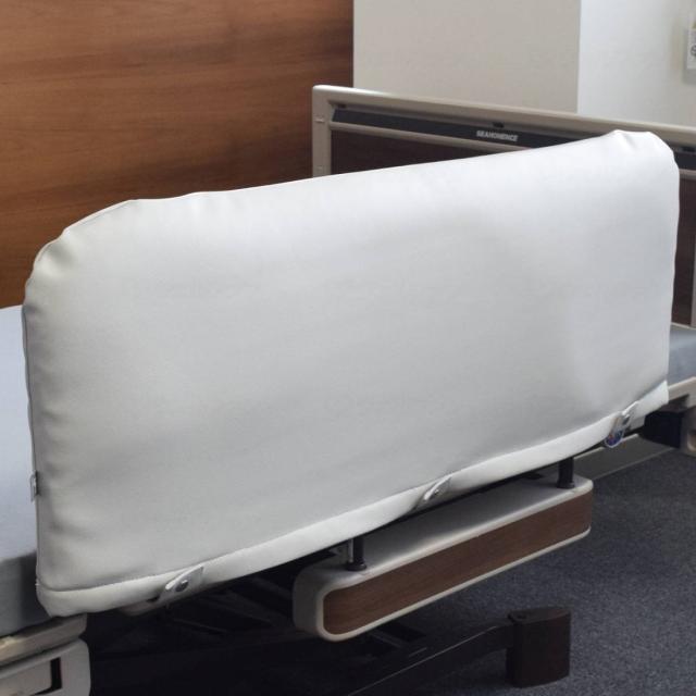 特殊衣料 サイドレールクッションカバー(片面) グレー L 0100