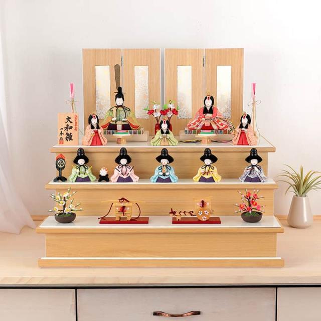 雛人形 コンパクト 一秀 ひな人形 雛 木目込人形飾り 三段飾り 十人飾り 木村一秀作 大和雛 12号 【2025年度新作】 h073-ik-008-7の通販は 175,390円