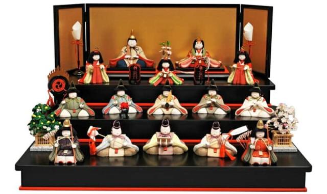 雛人形 幸一光 コンパクト ひな人形 雛 木目込人形飾り 三段飾り 十五人飾り うらら 正絹 【2025年度新作】 h073-koi-8530の通販は雛人形