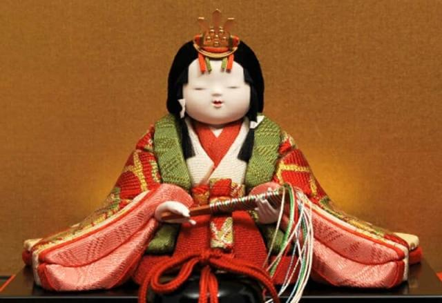 雛人形 幸一光 コンパクト ひな人形 雛 木目込人形飾り 三段飾り 十五人飾り うらら 正絹 【2025年度新作】 h073-koi-8530の通販は