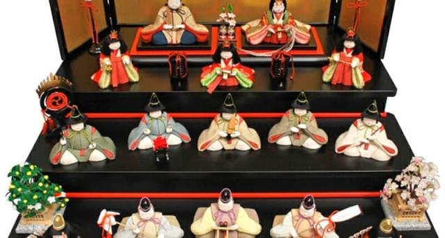 雛人形 幸一光 コンパクト ひな人形 雛 木目込人形飾り 三段飾り 十五人飾り うらら 正絹 【2025年度新作】 h073-koi-8530の通販は