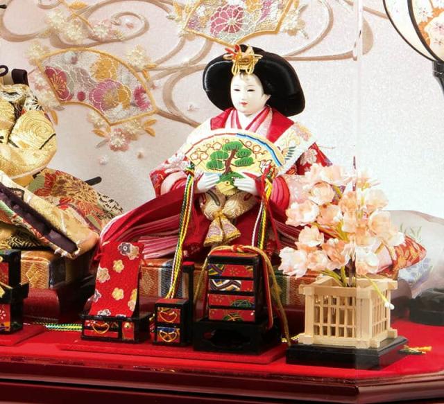 雛人形 ひな人形 お祝い ケース飾り 親王飾り 10人飾り 月の詩 ほほ笑み 白 213-1012 アクリルケース おしゃれ かわいい コンパクト 2024 雛人形 ひな人形 お祝い ケース飾り 親王飾り 10人飾り 花の詩