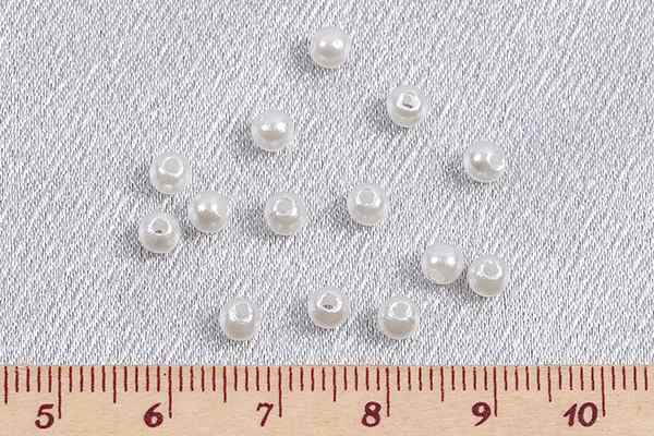 パールビーズ ABS樹脂パールビーズ 丸玉 4mm ホワイト（100ヶ）の通販はau PAY マーケット - Beads  Parts