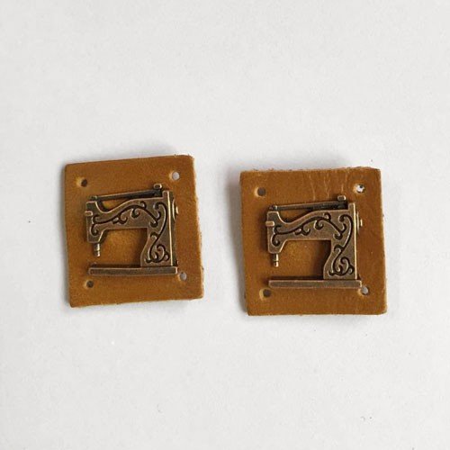 本革タグ ハンドメイド用 革チャーム 手芸用パーツ ミシン柄 業務用 革小物 革チャーム レザーパーツ アクセサリーパーツの通販はau Pay マーケット Beads Parts