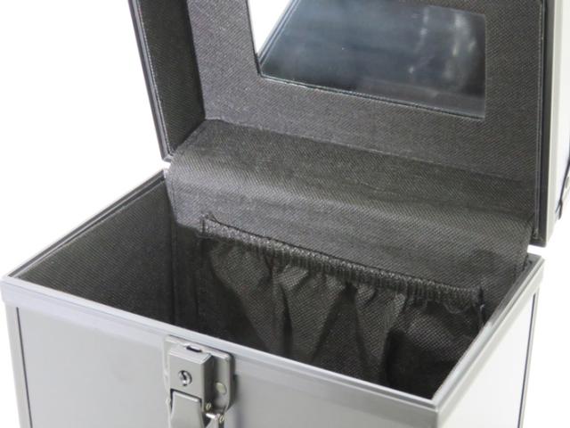 送料無料 ミニコスメボックス 2977 01 鍵付き コスメバック メイクバック メイクボックス 化粧品 宝石 小物入れ 道具 美容 ブラック の通販はau Pay マーケット リラの女王様 Au Pay マーケット店