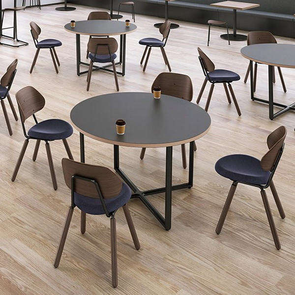 『代引不可』オカムラ チェア アミタ プレーンタイプ ホワイトフレーム 木脚 L457NA『送料無料（一部地域除く）』 オカムラ チェア アミタ プレーンタイプ ブラックフレーム 木脚 ダーク