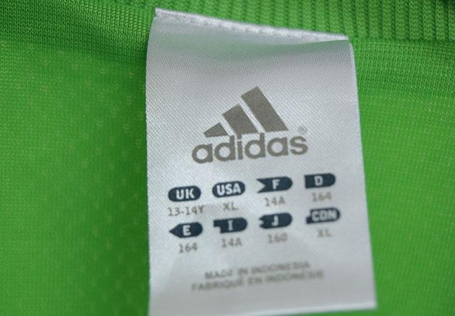 中古良品 アディダス Adidas ジップアップ ジャケット サイズ160 グリーン 肩幅約38cm 身幅約48cm 着丈約65cm 袖丈約64cmの通販はau Pay マーケット カウカウキング Au Pay マーケット店