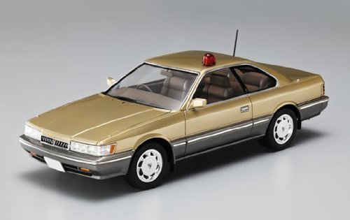 「ほぼ新品」青島文化教材社 あぶない刑事 No.1 港303号 覆面パトカー 1/24スケール プ (中古品)
