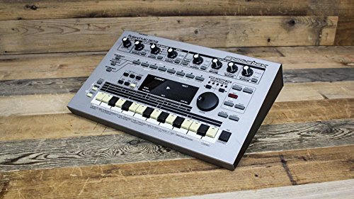 「非常に良い」Roland MC-303 Dance系 Sequencer machine groove box シーケンサー ローラ(中古品)