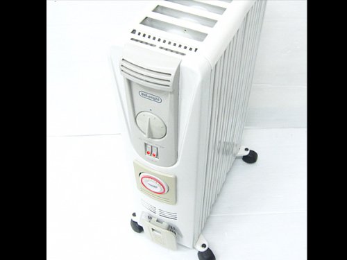 「非常に良い」Delonghi デロンギ 081321TEC 8枚フィン オイルヒーター 1300W 3〜9畳(中古品)