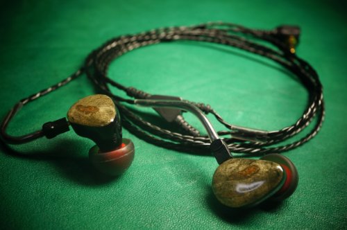 HEIR AUDIO IEM5.0 5xバランスドアーマチュア イヤホン（ケーブ(中古品)