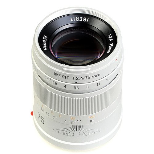 日立 電子黒板機能付液晶プロジェクター超短投写モデルCP
