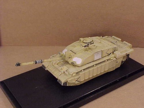 Challenger II Royal Scots Dragoon Guard Tank 1/72 60044 [並行輸入品](中古品)