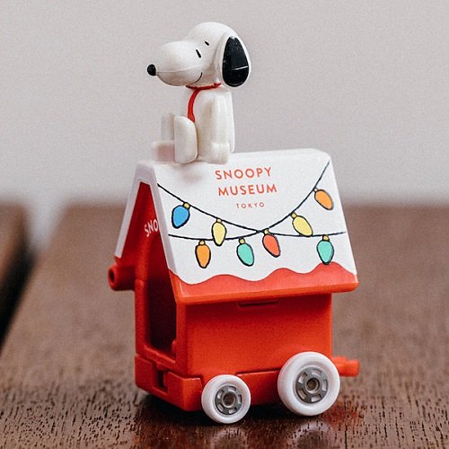 「非常に良い」【スヌーピーミュージアム限定☆】トミカ（TOMICA）　ライドオン　スヌーピ(中古品)