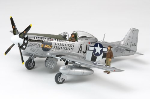 タミヤ 92215 1/48 ノースアメリカン P-51D マスタング 第9空軍 ブンカ流通(未使用品)の通販は 7,394円