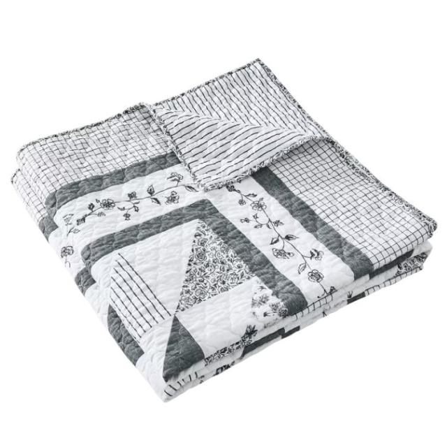お取り寄せ 【ウォルマートブランド】ベターホームズ＆ガーデンズ パッチワークキルト ダブル クイーン Better Homes &amp; Gardens Heirloom Patchwork Quilt, Full/Queen Bedding