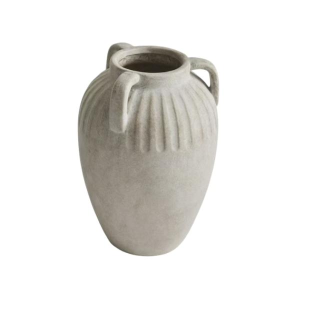 お取り寄せ 【ウォルマートブランド】ベターホームズ＆ガーデンズ セラミック花瓶 約25cm アイボリー Better Homes & Gardens Three Handled Ceramic Vase, 10inch, Ivory