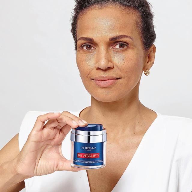 【お取り寄せ商品】ロレアルパリ リバイタリフト プレスド ナイトクリーム 48g (1.7oz) L'Oreal Paris Revitalift Pressed Night Moisturizer スキンケア 保湿クリーム レチノール ナイアシンアミド ヒアルロン酸