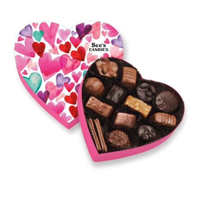 お取り寄せ [限定版]シーズキャンディーズ バレンタイン ウィズ ラブ ハート チョコレート 227g See's Candies 8 oz Valentine's Day With Love Heart
