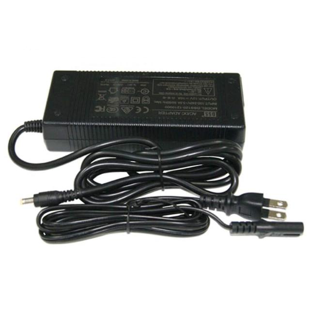 富士倉 スイッチング電源12V 10A ガーデンライトコンセント 電源 LEDライト 電飾の通販は