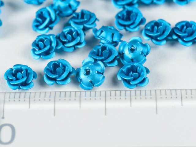 高品質アルミバラ メタルカラー(径約6mm)約50個 シアンブルー 通し穴付き 1穴 花 ばら アクセサリーパーツ 手芸材料 デコ ネイルの通販はau  PAY マーケット - アクセサリーパーツの店 紗や工房