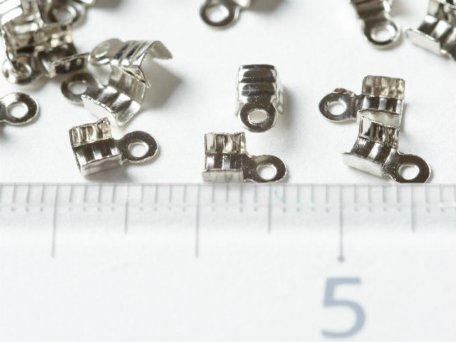 エンドパーツ デザインカシメ(約3mm)約50個 シルバー カツラ ヒモ留め金具 エンド金具 副資材 手芸材料 手作り雑貨 素材 部品 手芸小物の通販はau  PAY マーケット - アクセサリーパーツの店 紗や工房