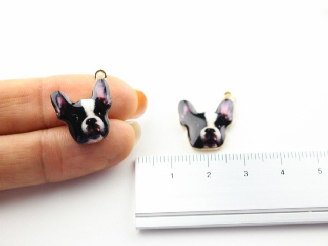 チャーム フレンチブルドッグ 約x17mm ブラック 1個 犬 イヌ カン付き パグ イラスト ハンドメイド ピクチャー アクセサリーパーツの通販はau Pay マーケット アクセサリーパーツの店 紗や工房