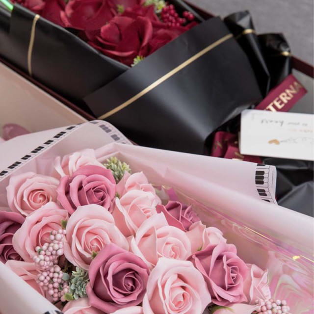 プレゼント対象商品 ソープフラワー バラ 造花 枯れない花 石鹸花束 ギフト 半透明ボックス メッセージカード付き インテリア バレンタインデー クリスマス ロングセラー Farmerscentre Com Ng