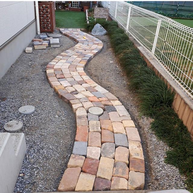 アンティークレンガ 割れ煉瓦 ベビーピンク 1平米分 7 000円 別途ゆうパック5個分の送料が必要です の通販はau Pay マーケット あいランドガーデン