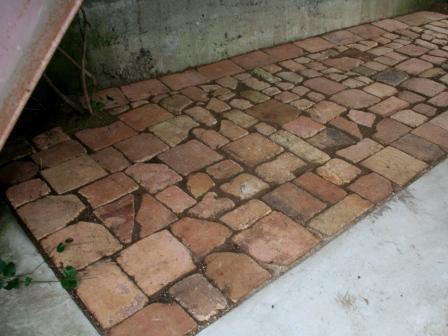 敷き煉瓦1平米 割れレンガランダムサイズ 大型敷きレンガの割れも入っています 配送は最寄りの福山通運営業所渡しとなります 必ずごの通販はau Pay マーケット あいランドガーデン