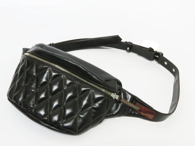トイズマッコイ TOYS McCOY ホースハイド レザー デュアルブレード パッデッド バッグ  馬革 DUAL BLADE "PADDED" BAG ウエストバッグ ボディバッグ TMA2422【2025年秋冬新作】