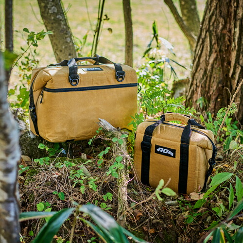 【気温49度でも氷なら24時間維持】約23L (ペットボトル(2L)×6本収納可能) ソフトクーラー 大容量 エーオークーラーズ AOクーラーズ 24パック ワックスドキャンバス 軽い 軽量 キャンプ 釣り ゴルフ 運動会 アウトドア クーラーバッグ 保冷バッグ レジャー 海水浴 農作業の通販は 【気温49度でも氷なら24時間維持】約23L (ペットボトル(2L)×6本収納可能) ソフトクーラー 大容量 エーオークーラーズ AOクーラーズ 24パック ワックスドキャンバス 軽い 軽量 キャンプ 釣り ゴルフ 運動会 アウトドア クーラーバッグ 保冷バッグ レジャー 海水浴 農作業の通販は