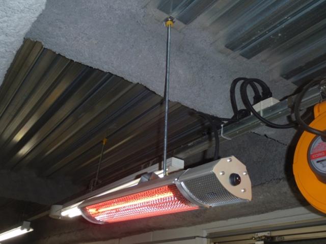 [三太郎の日P10倍！] クレスター Chrester 業務用屋外防水ヒーター フェアリー 200V・2000W 壁・天井設置モデル_12