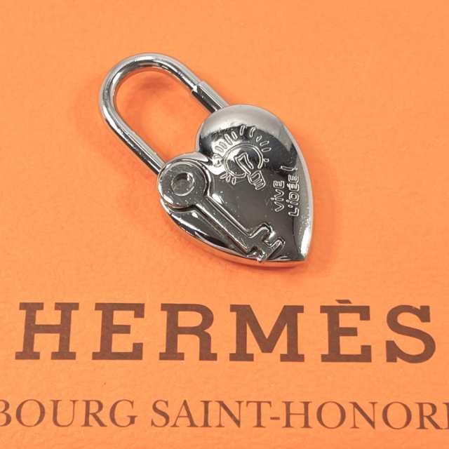 HERMES エルメス カデナ ANNEE DE LA FANTAISIE ファンタジー ハート 2004 メタル シルバー レディース 中古