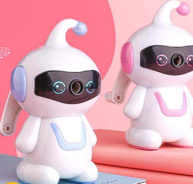 美術鉛筆削り 手動鉛筆削器 卓上鉛筆削りかわいい 事務用 学童用の手動鉛筆削り かわいいロボット形状 の通販はau Pay マーケット みなしごshop