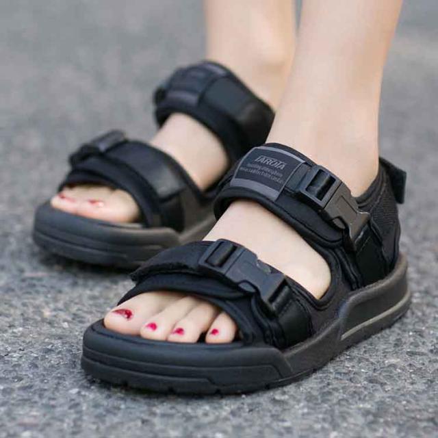 年 夏 ビーチサンダル レディース スポーツ サンダル 靴 ミュール 厚底 フラットサンダル さんだる スポサン 夏サン シークレットシの通販はau Pay マーケット Fairy