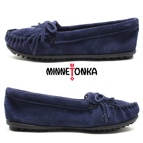 ミネトンカ　MINNETONKA    未使用　モカシン　ネイビー 定番のモカシンは素足でも靴下でも合わせやすい！ ネイビーは