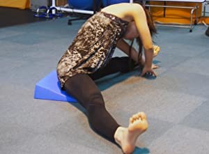 Zenフォーム ストレッチ ふくらはぎ 姿勢矯正 クッション 瞑想 マインドフルネス 座禅 開脚 子供 大人 背筋まっすぐ姿勢をサポート Fの通販はau Pay マーケット くらしきママ