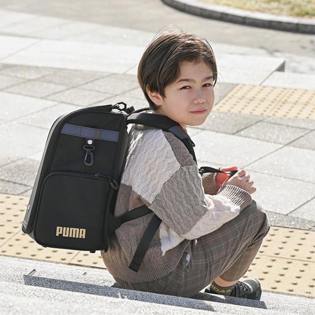 PUMA プーマ リュック 男の子 ランドセルリュック キッズ 軽量 AGS ランドセル型 負担軽減 子供 小学生 1年生 A4 撥水 ランドセルのようなリュック 丈夫 通学 ランリュック 軽い 男子 買い替え 人気 低学年 かっこいい A4 ブラック 黒 軽快学童リュックAGSメタル PM528_17
