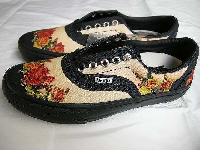 vans era floral