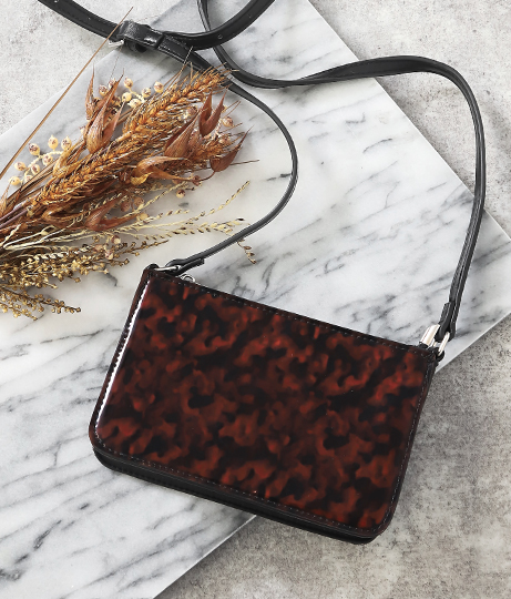 50 Off べっ甲風ミニショルダーバッグ アナップ チル Chille レディース バッグ 茶 ブラウン 秋物 秋冬 Aw べっ甲 風 ミニ ショルダの通販はau Wowma Anap Au Wowma 店